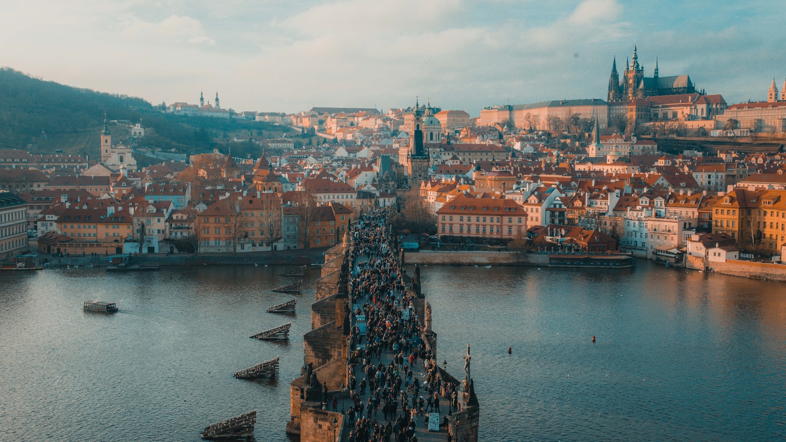 Prague skyline — Czech crypto licensing under ČNB